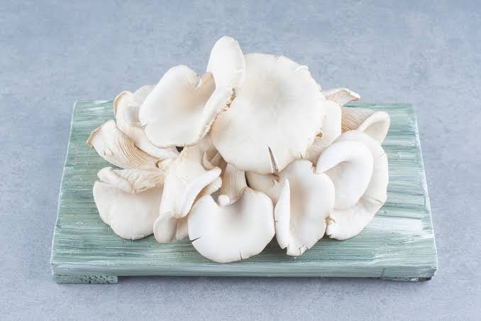 The raw materials for mushroom farming